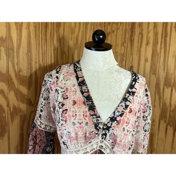 BEBE Blouse - Picture 4 of 16